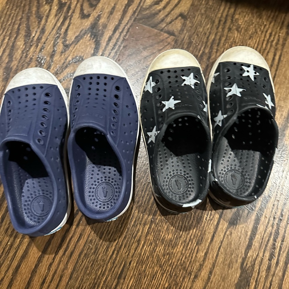 VGUC toddler size 10 Native shoe bundle